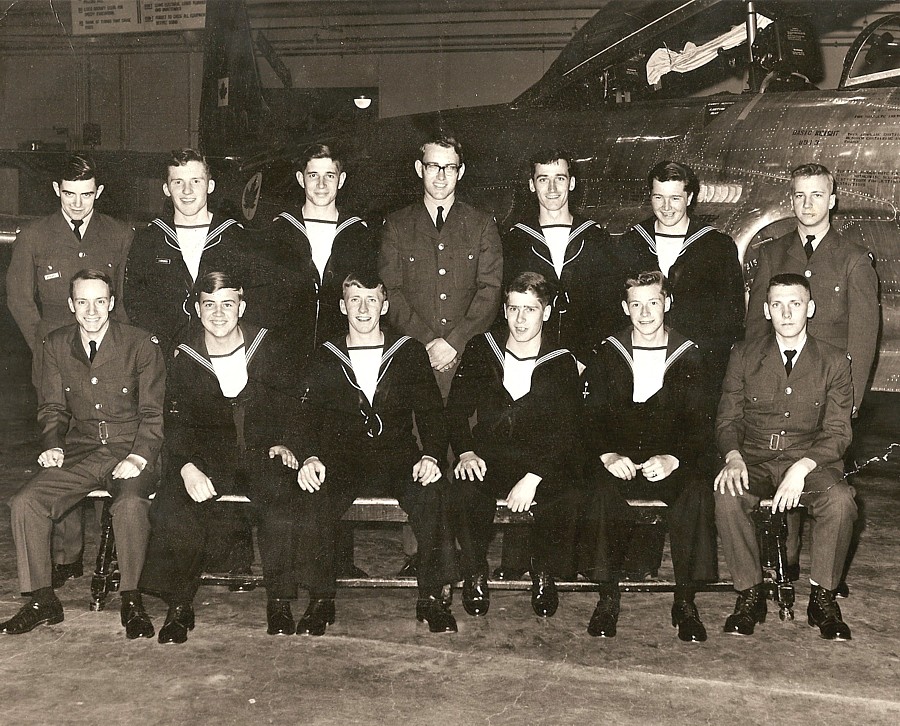 Royal Canadian Navy : CFB Borden, 1967.