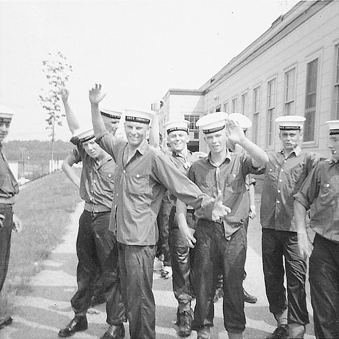 Royal Canadian Navy : HMCS Cornwallis, St. Laurent Division, 1967.