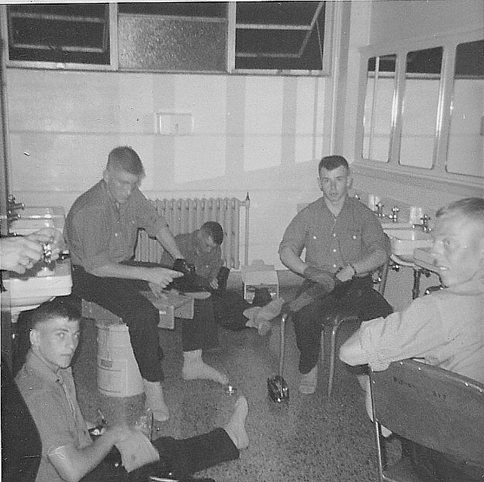 Royal Canadian Navy : HMCS Cornwallis, St. Laurent Division, 1967.