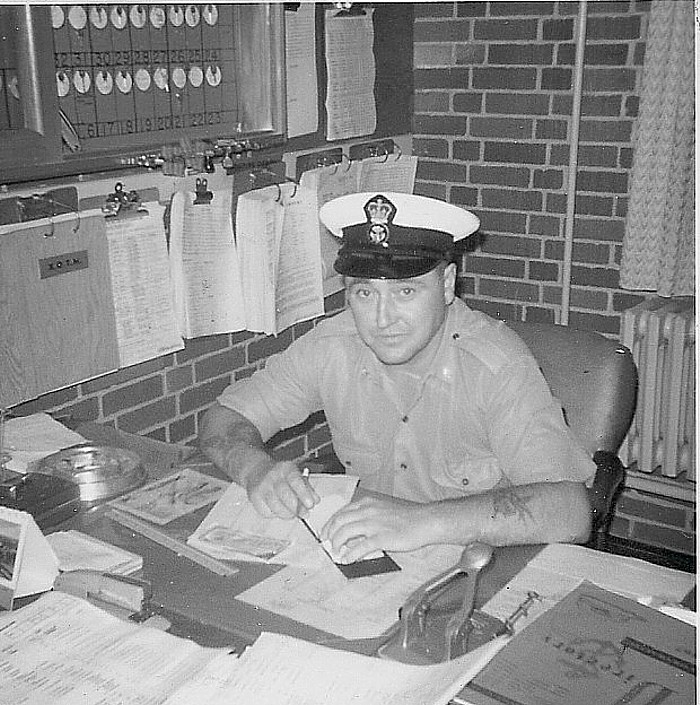 Royal Canadian Navy : HMCS Cornwallis, St. Laurent Division, 1967.