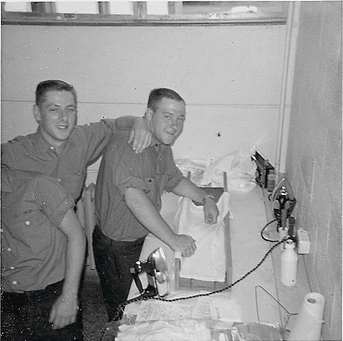 Royal Canadian Navy : HMCS Cornwallis, St. Laurent Division, 1967.