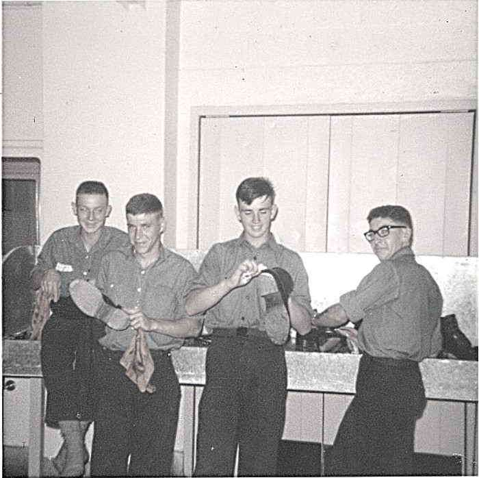 Royal Canadian Navy : HMCS Cornwallis, St. Laurent Division, 1967.