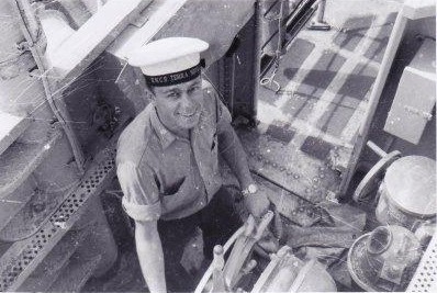 Royal Canadian Navy : HMCS Terra Nova crew members.