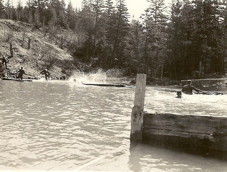 Royal Canadian Navy : HMCS Cornwallis : assault course, 1960.