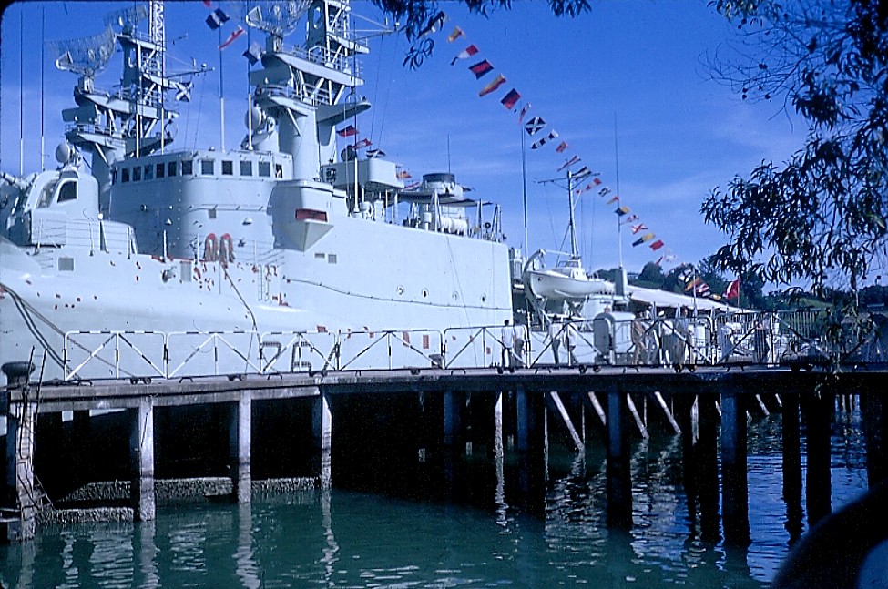 Royal Canadian Navy : HMCS Qu'Appelle and HMCS Saskatchewan alongside in Singapore, 1968.