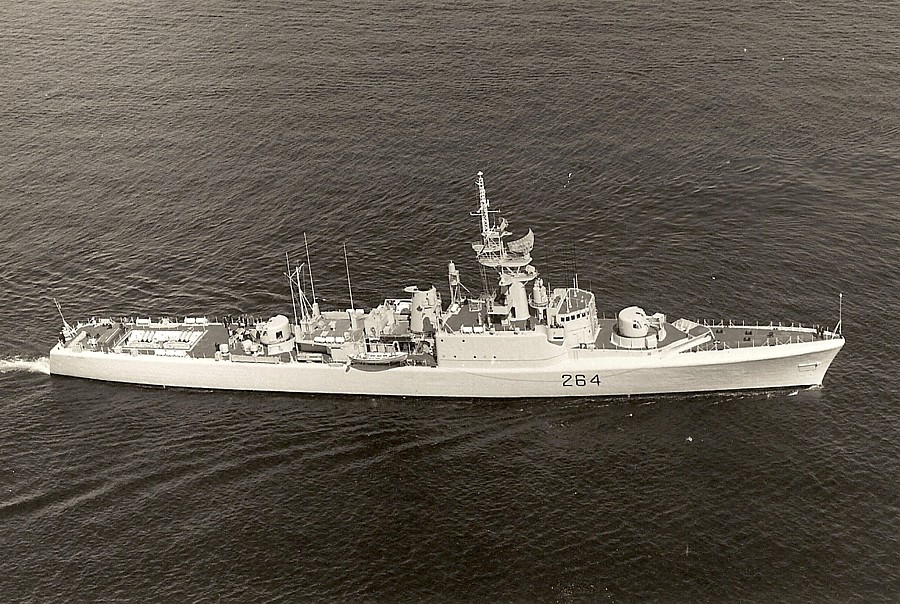 Royal Canadian Navy : HMCS Qu'Appelle.