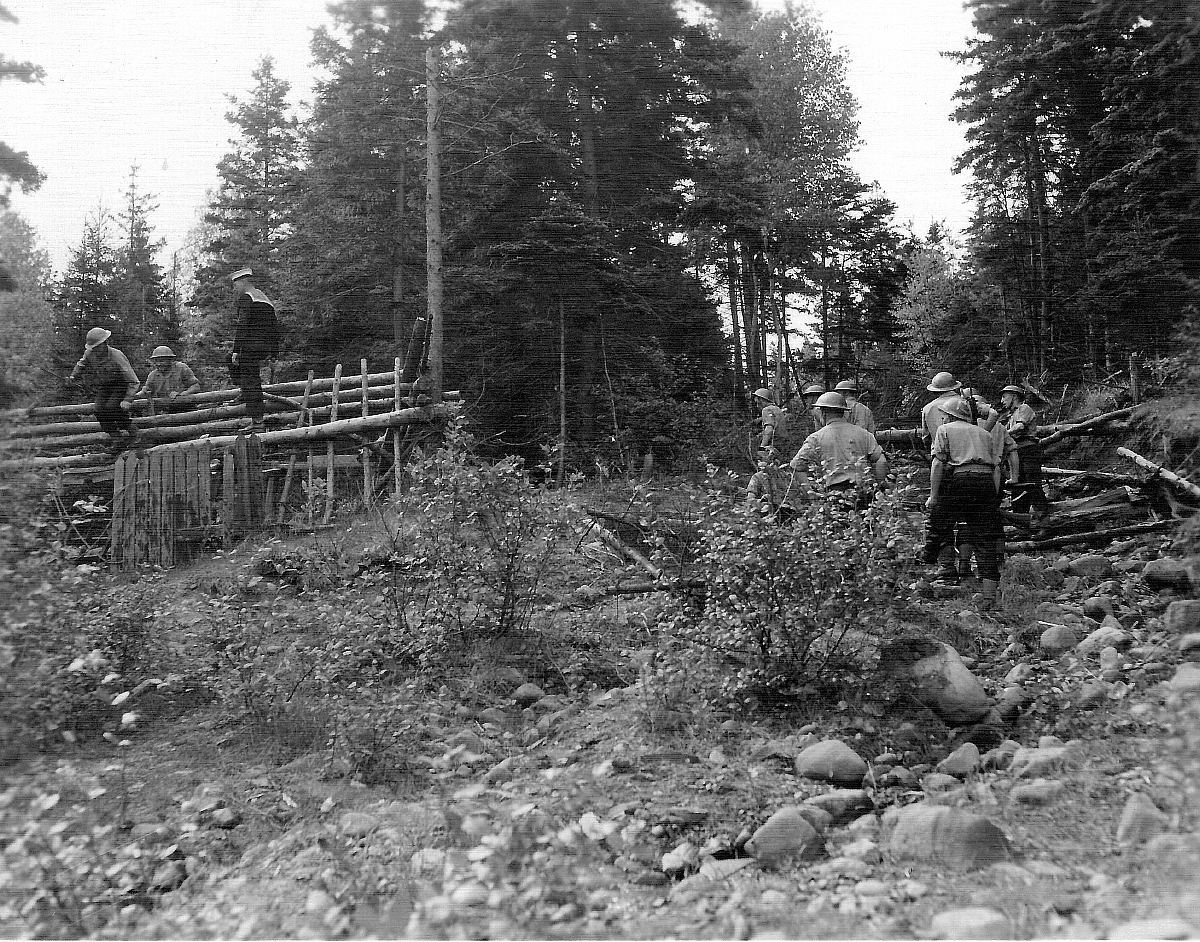 Royal Canadian Navy : HMCS Cornwallis, Assault Course, 1962