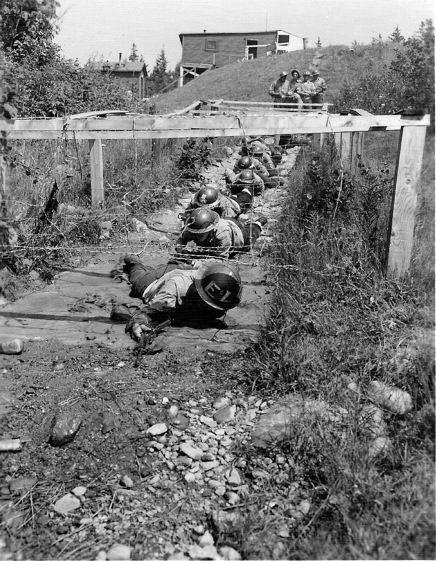 Royal Canadian Navy : HMCS Cornwallis, Assault Course, 1962