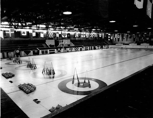 Royal Canadian Navy : HMCS Cornwallis, curling rink, 1962