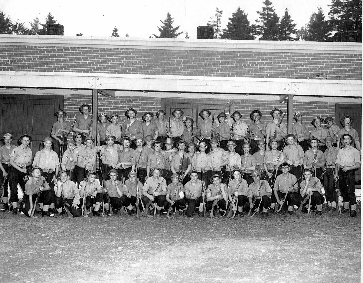 Royal Canadian Navy : HMCS Cornwallis, Assault Course, 1962