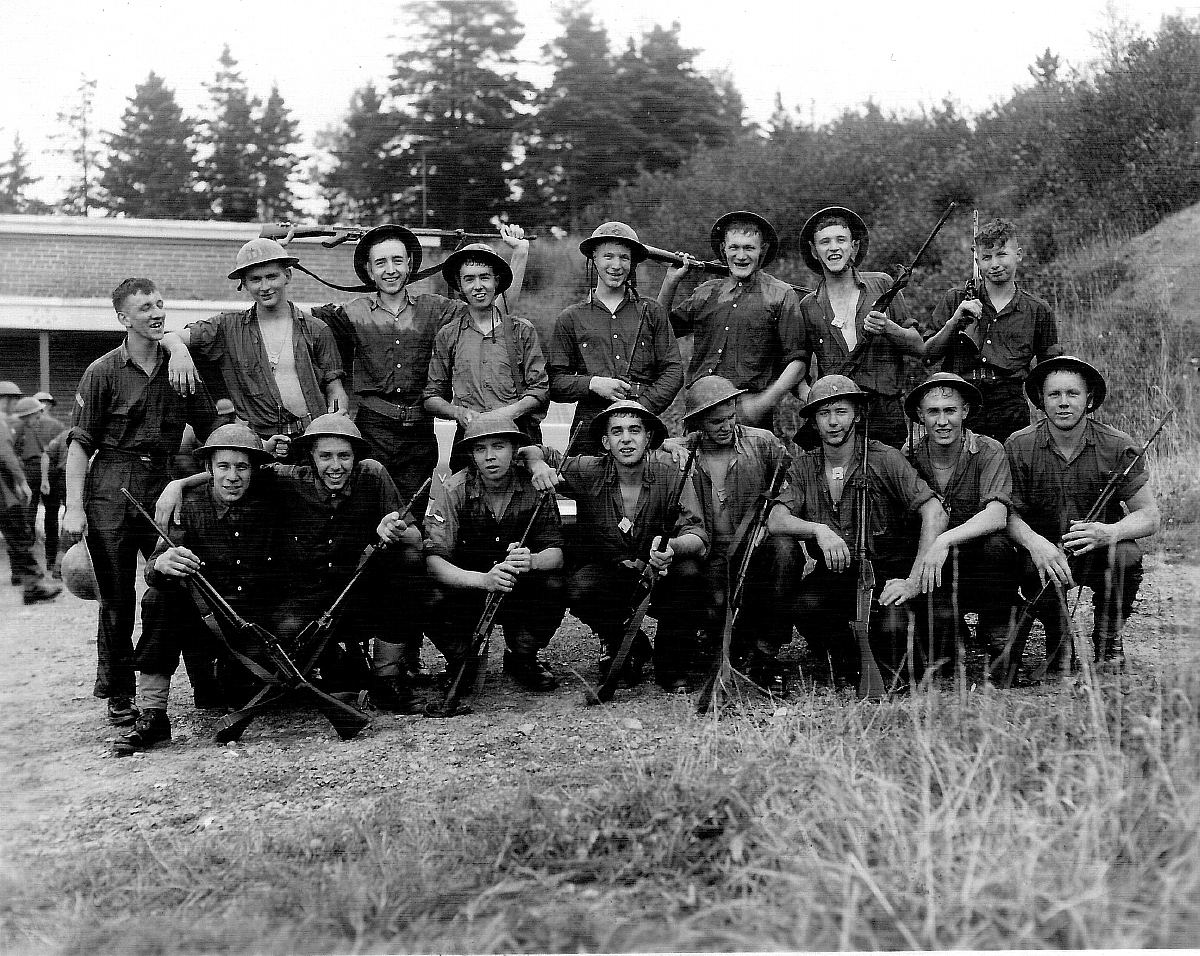 Royal Canadian Navy : HMCS Cornwallis, Assault Course, 1962