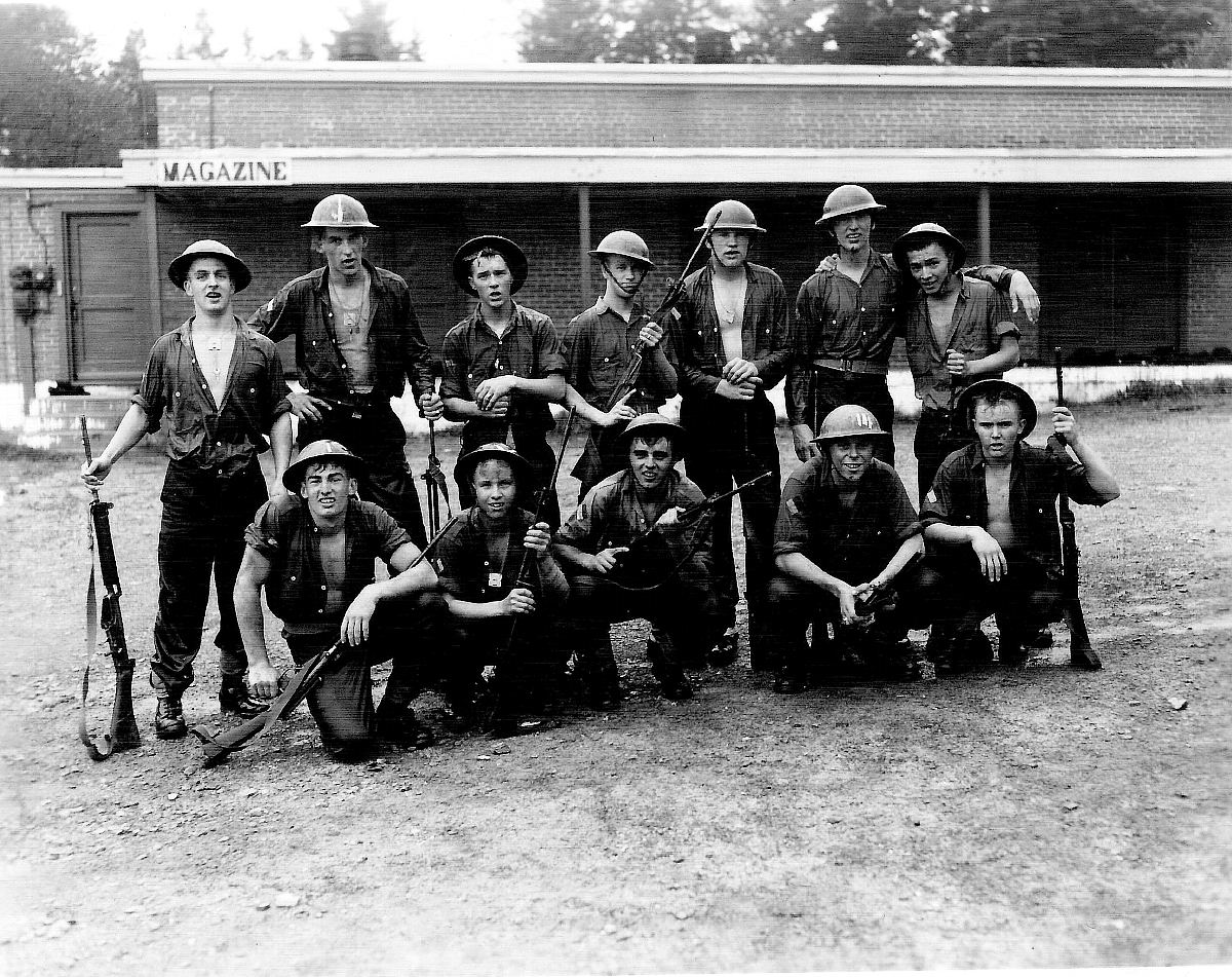 Royal Canadian Navy : HMCS Cornwallis, Assault Course, 1962