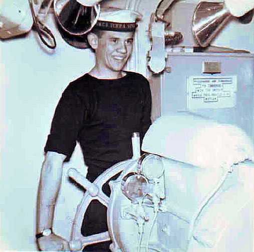 Royal Canadian Navy : HMCS Terra Nova, 1962.