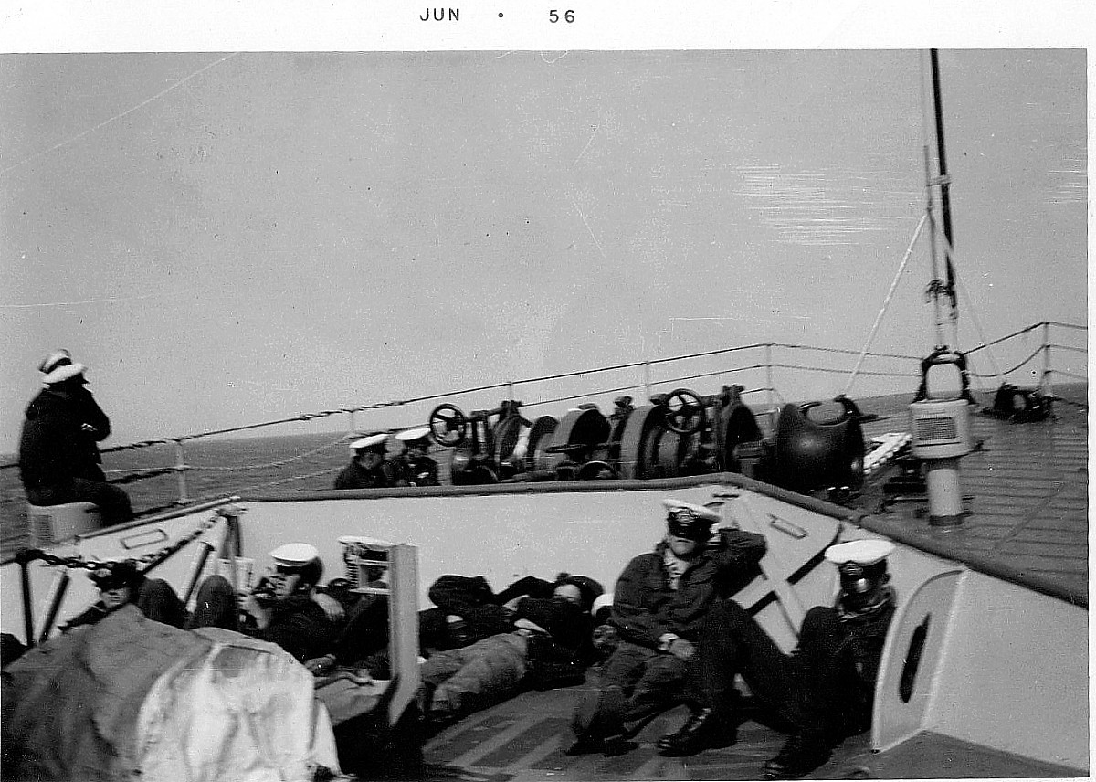 Royal Canadian Navy : Unknown ship, 1956