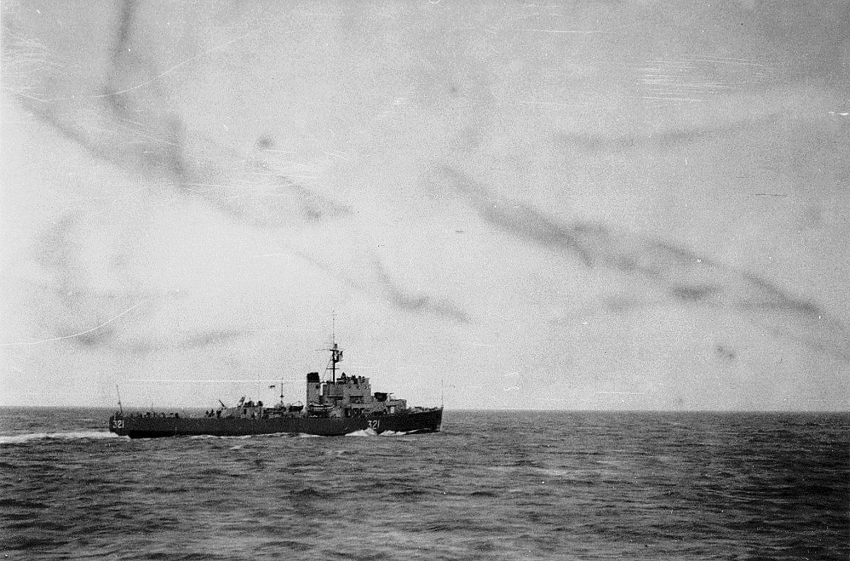 Royal Canadian Navy : HMCS Lanark, 1956