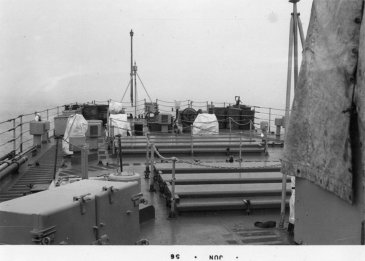 Royal Canadian Navy : Unknown ship, 1956