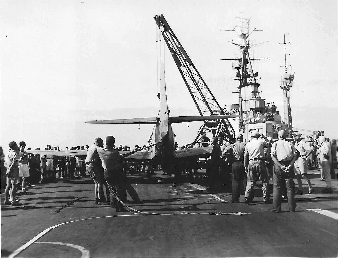Royal Canadian Navy : HMCS Magnificent, 1950