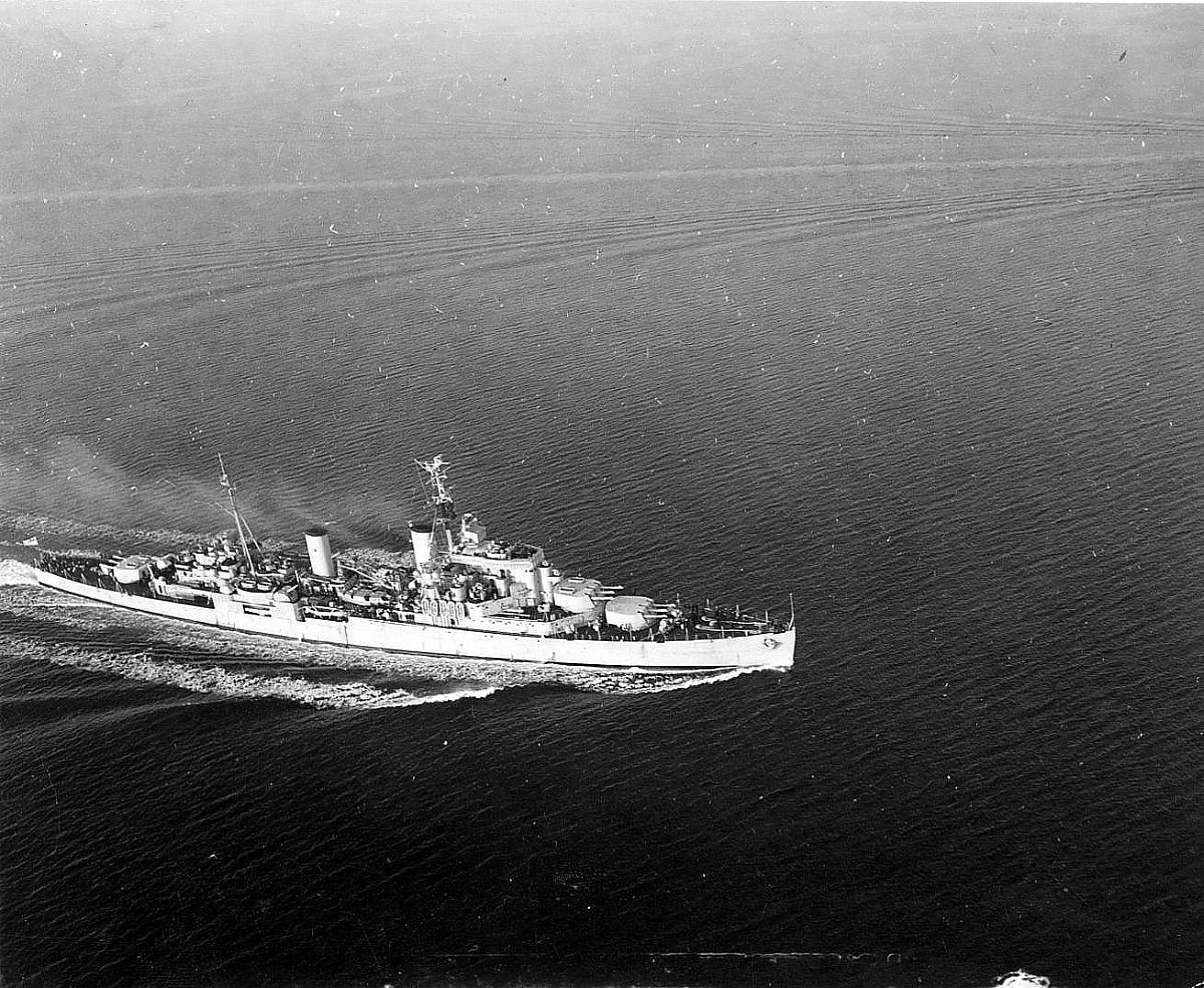 Royal Canadian Navy : Hong Kong, 1945