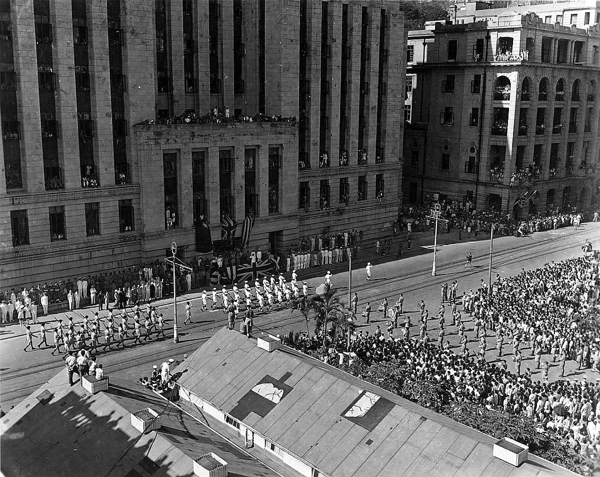 Royal Canadian Navy : Hong Kong, 1945