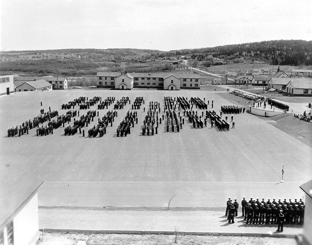 Royal Canadian Navy : HMCS Cornwallis, 1960/61