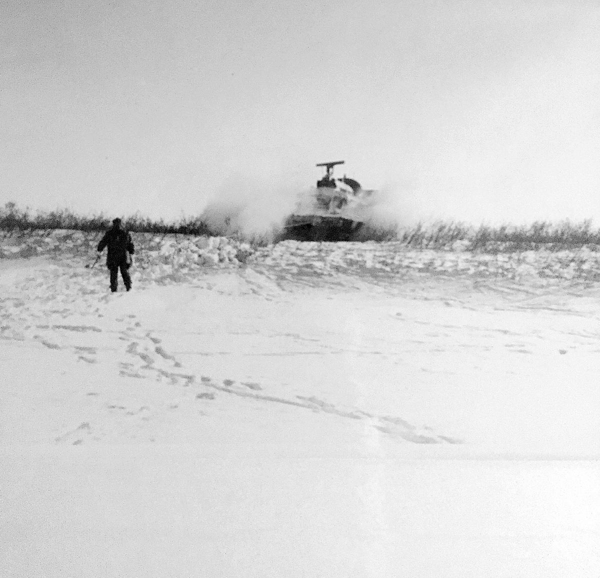 Royal Canadian Navy : Hovercraft, 1950's - 1960's