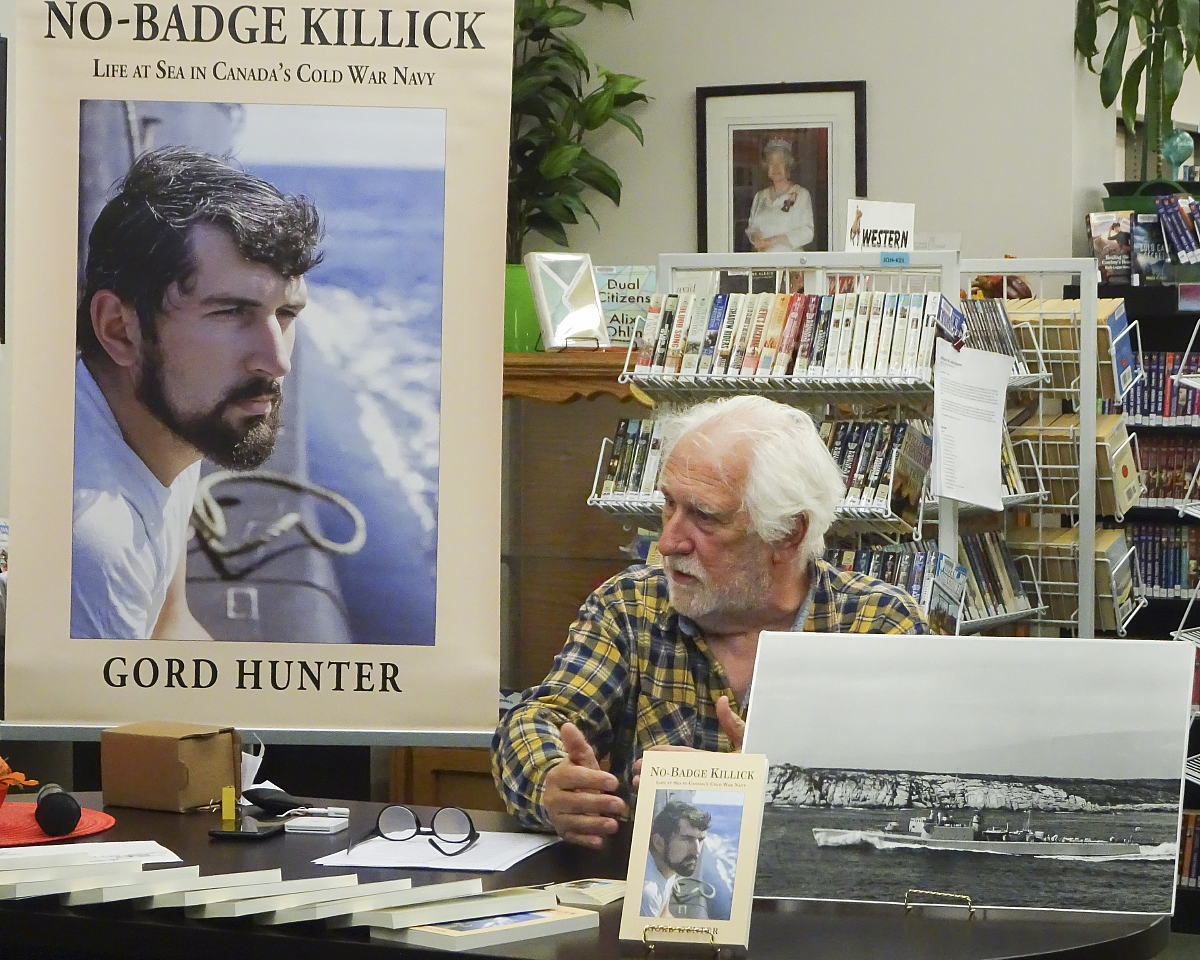 Gordon Hunter reading from No-Badge Killick.