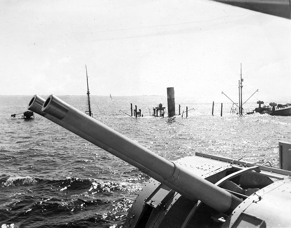 Royal Canadian Navy : HMCS Ontario, 1945.