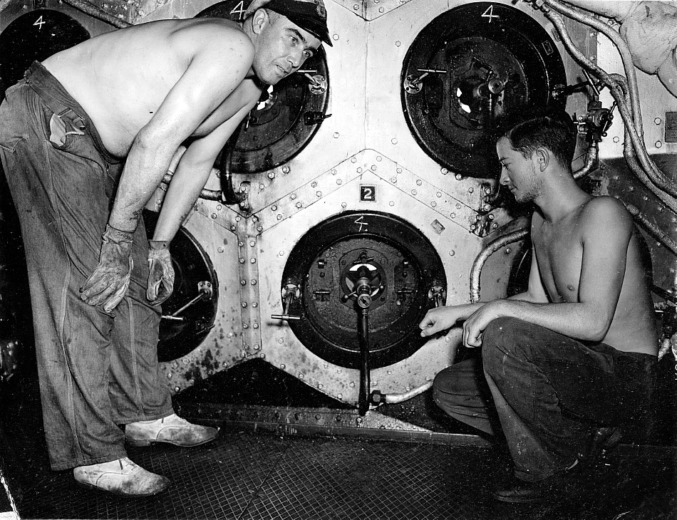 Royal Canadian Navy : HMCS Ontario, 1945.