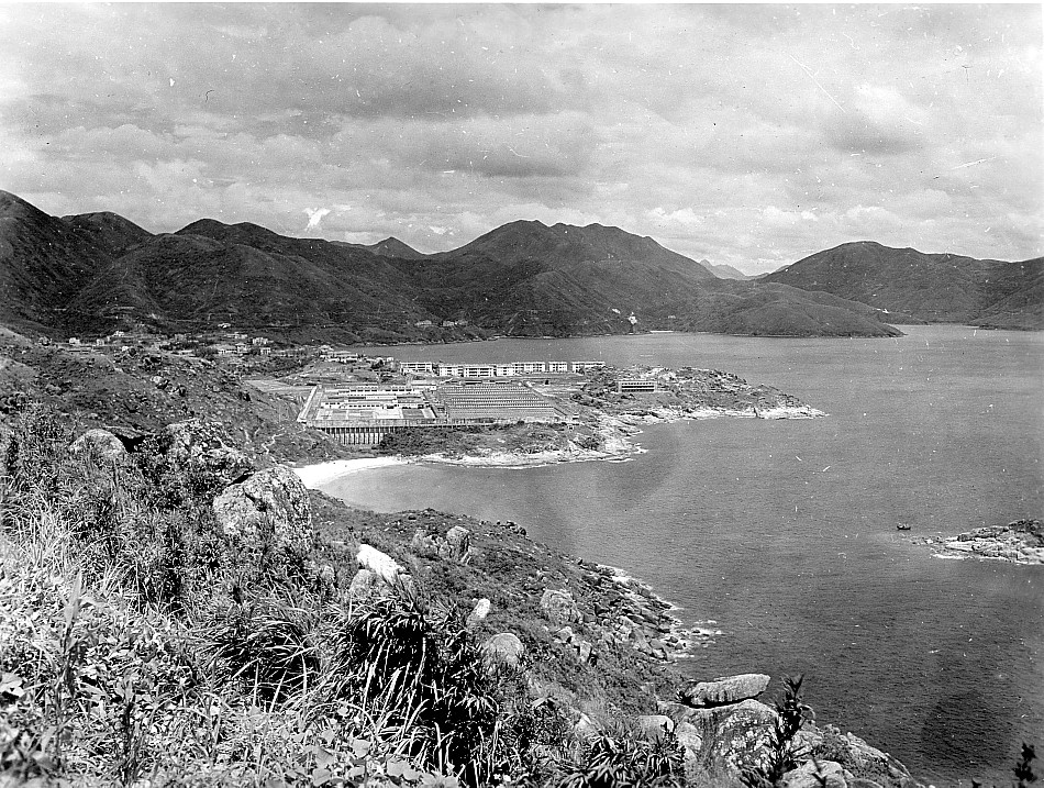 Royal Canadian Navy : HMCS Ontario in Hong Kong, 1945.
