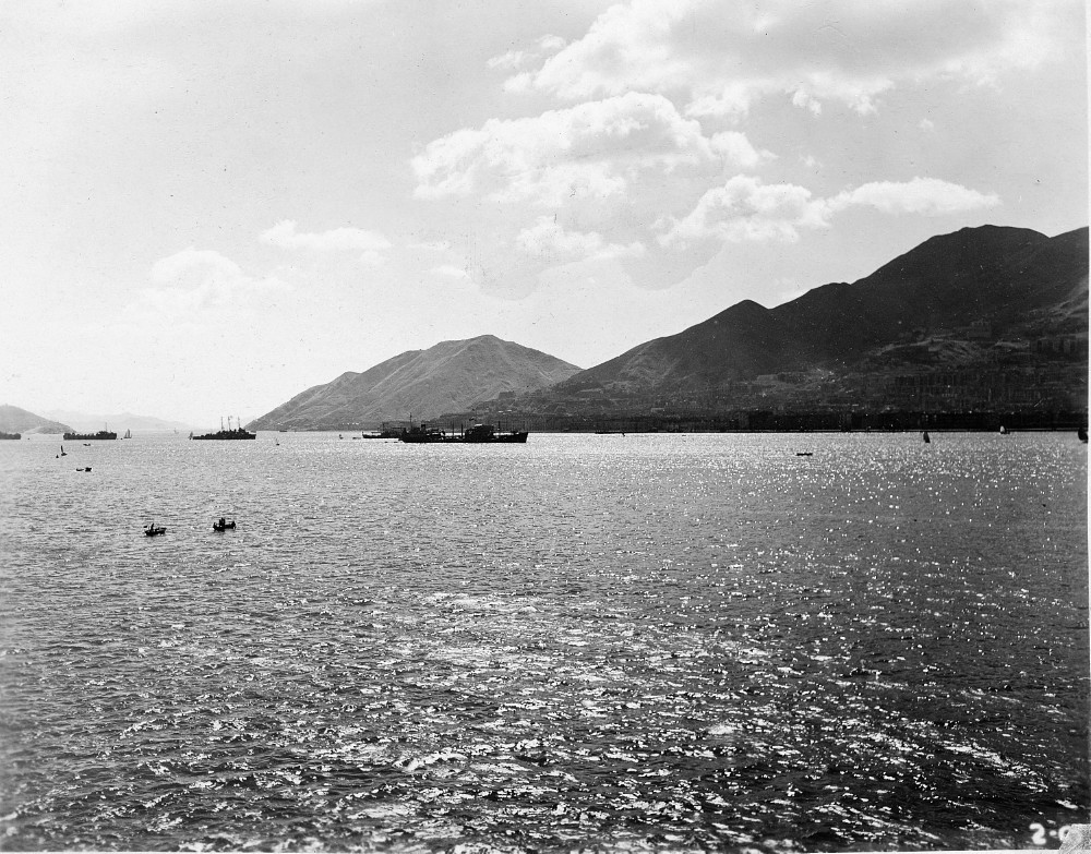 Royal Canadian Navy : HMCS Ontario in Hong Kong, 1945.
