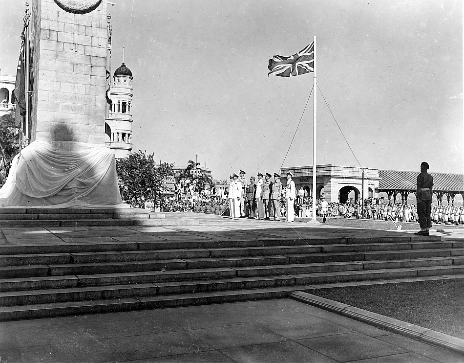 Royal Canadian Navy : HMCS Ontario in Hong Kong, 1945.