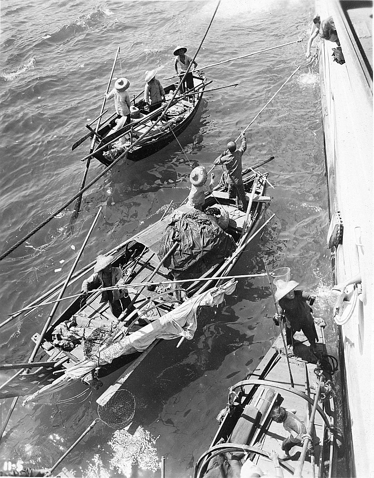 Royal Canadian Navy : HMCS Ontario in Hong Kong, 1945.