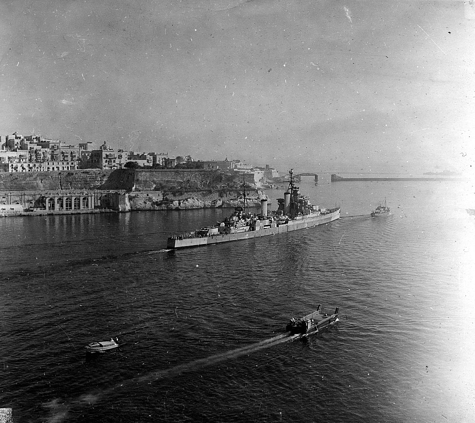 Royal Canadian Navy : HMCS Ontario, 1945.
