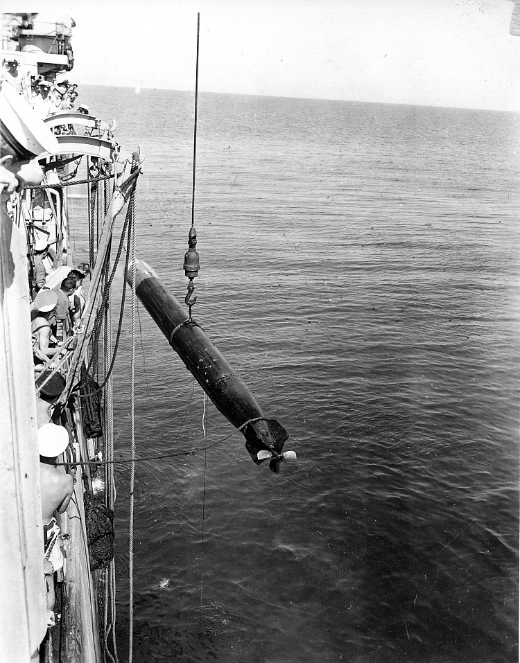 Royal Canadian Navy : HMCS Ontario, 1945.