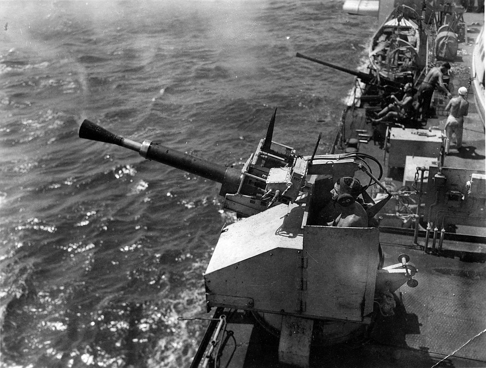 Royal Canadian Navy : HMCS Ontario, 1945.