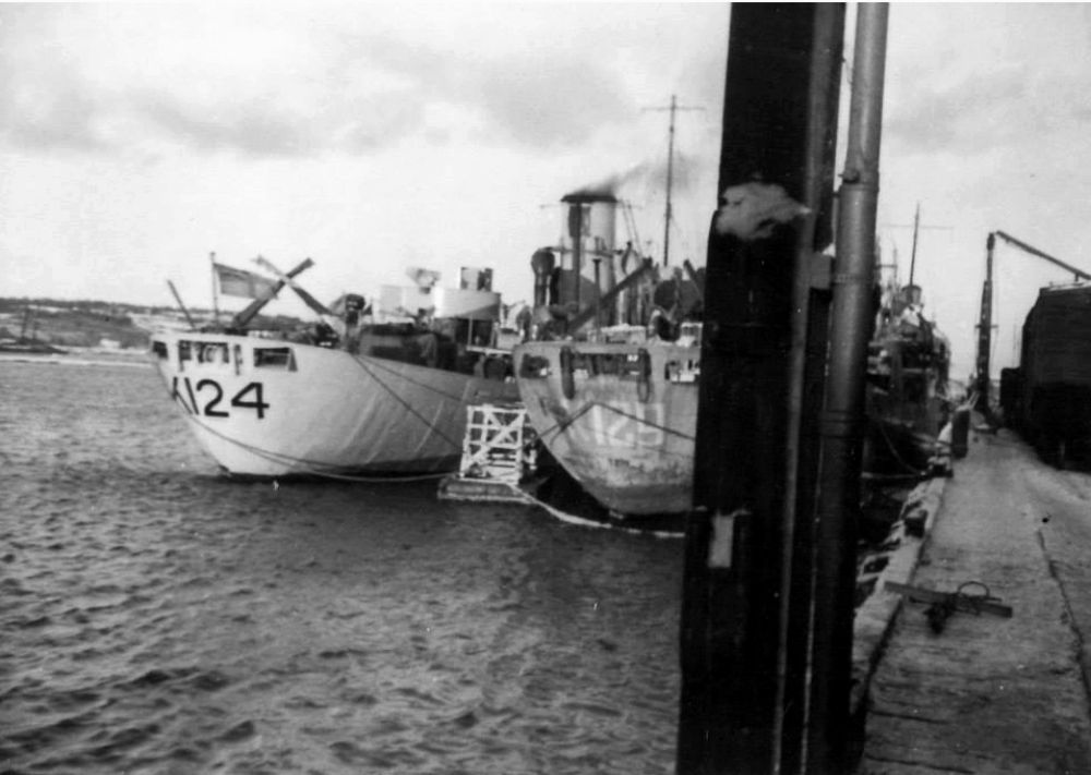 HMCS Agassiz K192, and HMCS Cobalt K124.