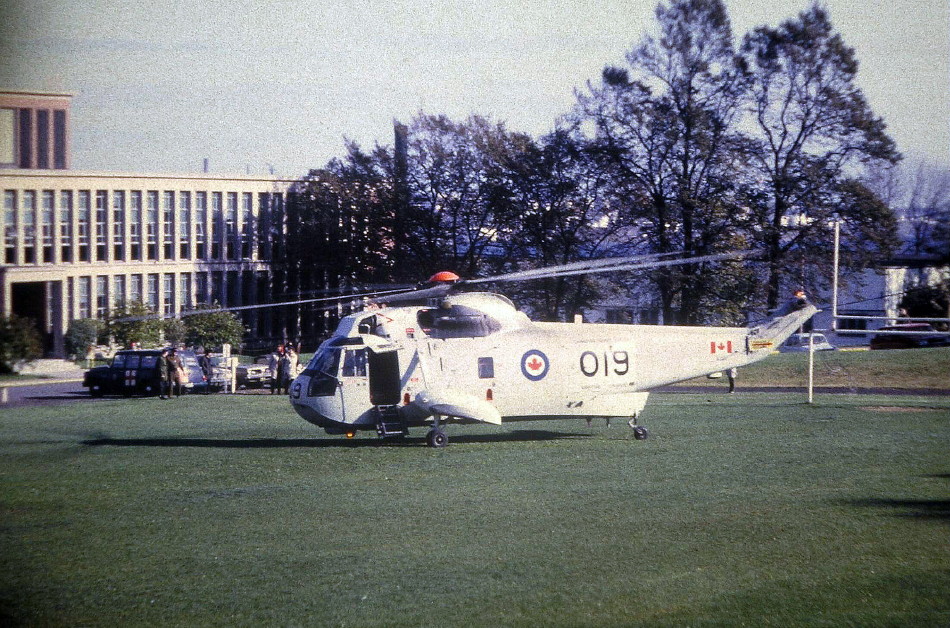 Royal Canadian Navy : Sea King, HMCS Stadacona.