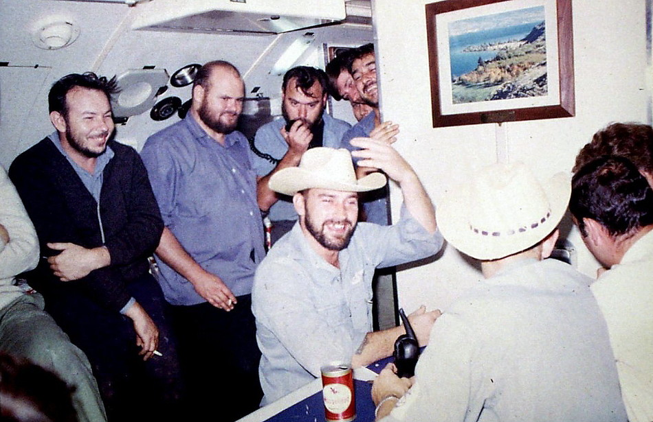 Royal Canadian Navy : HMCS Okenagan beard contest.