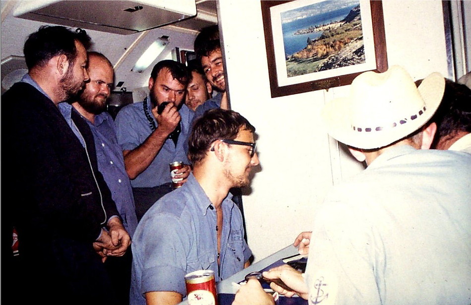 Royal Canadian Navy : HMCS Okenagan beard contest.