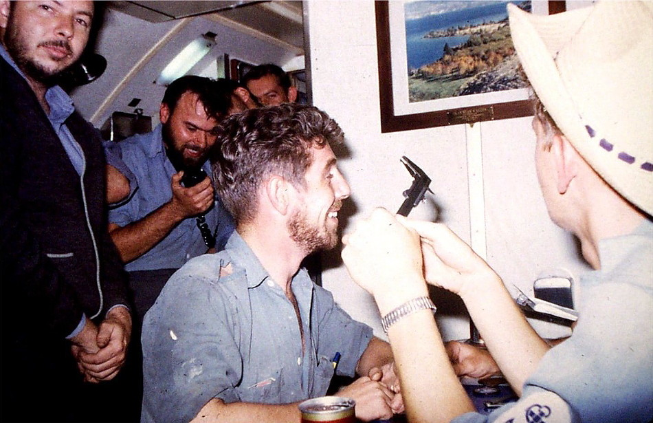 Royal Canadian Navy : HMCS Okenagan beard contest.
