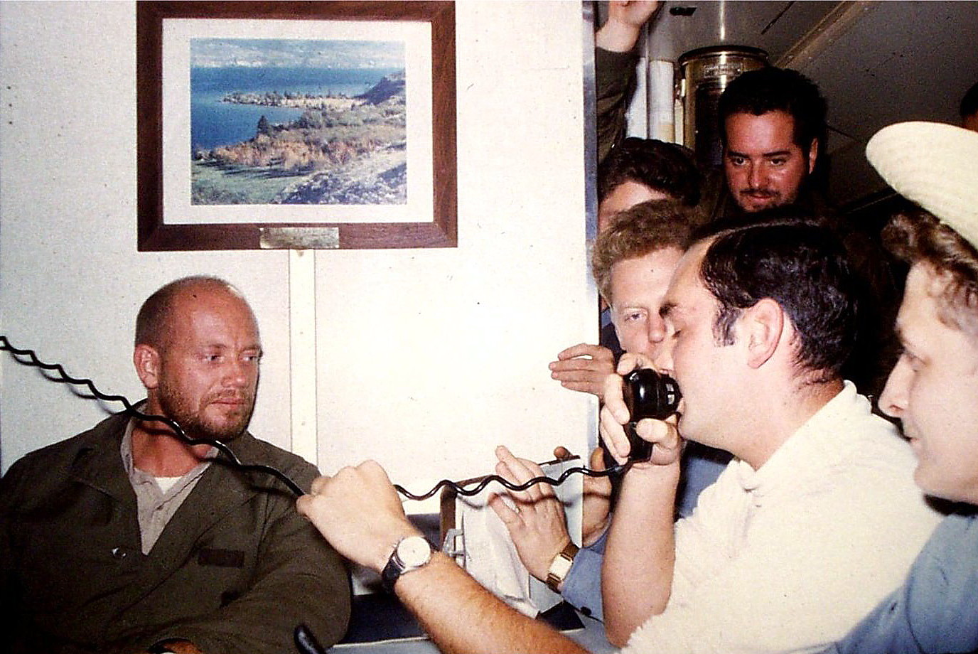 Royal Canadian Navy : HMCS Okenagan beard contest.