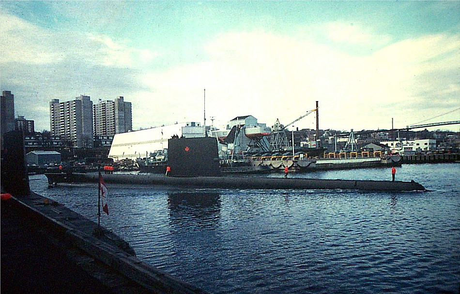 Royal Canadian Navy : HMCS Okanagan, off to sea, Oct., 1974.