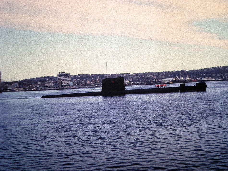 Royal Canadian Navy : HMCS Okanagan, HMCS Okanagan, off to sea, Oct., 1974.