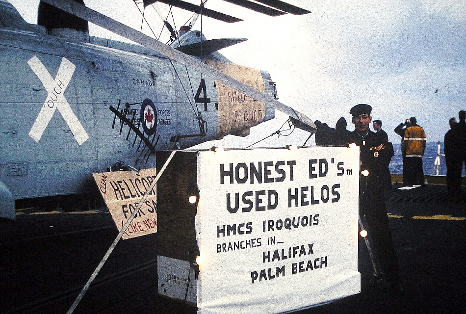 Royal Canadian Navy : HMCS Iroquois at sea, 1982.