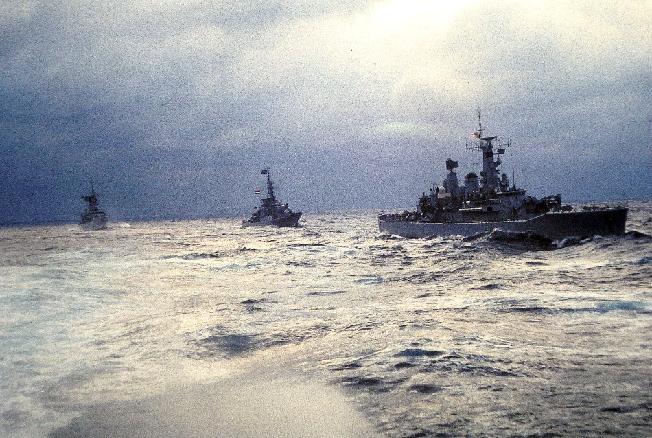 Royal Canadian Navy : HMCS Iroquois, 1982.