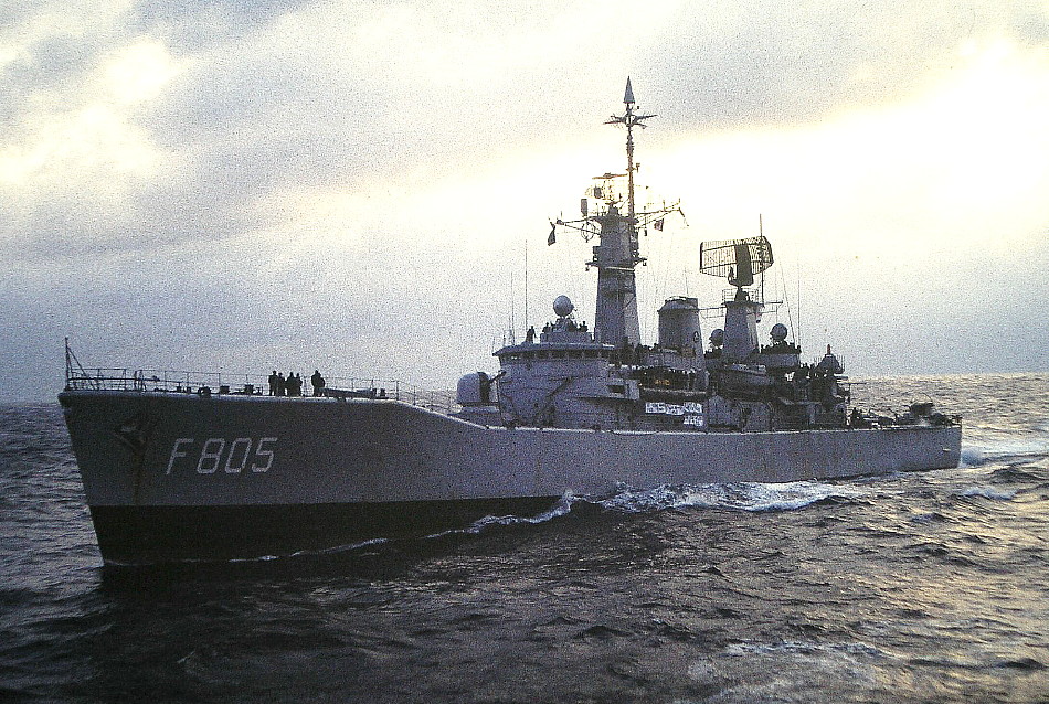 Royal Canadian Navy : HNLMS Van Nes, 1982.