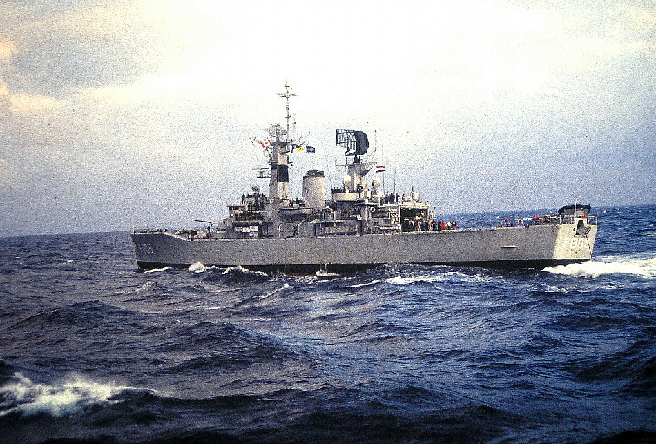 Royal Canadian Navy : HNLMS Van Nes, 1982.