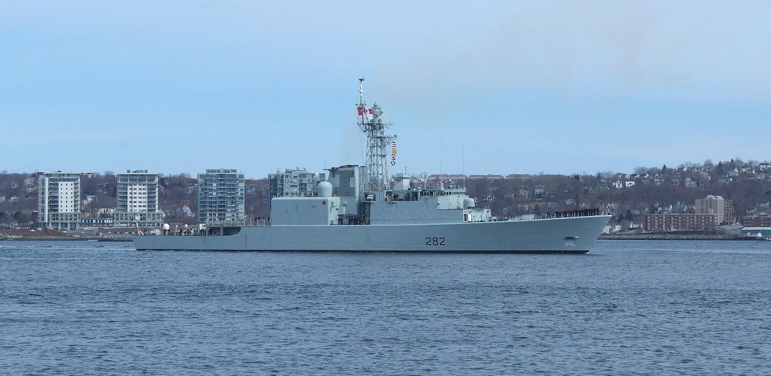 HMCS Athabaskan, Paying-Off Cruise.