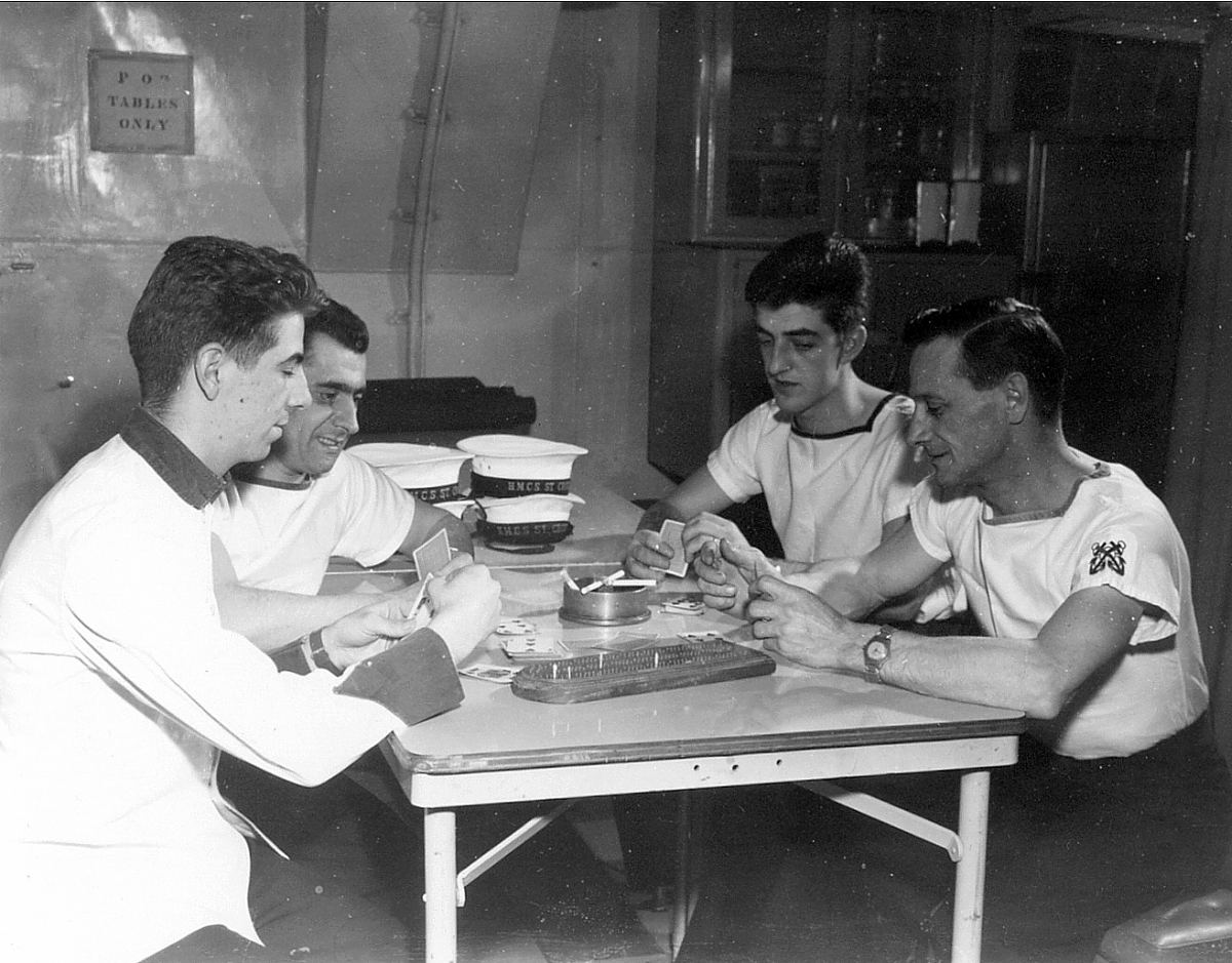 Royal Canadian Navy : HMCS St Croix