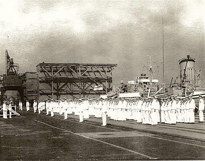 Royal Canadian Navy : HMCS Cayuga, 1953.